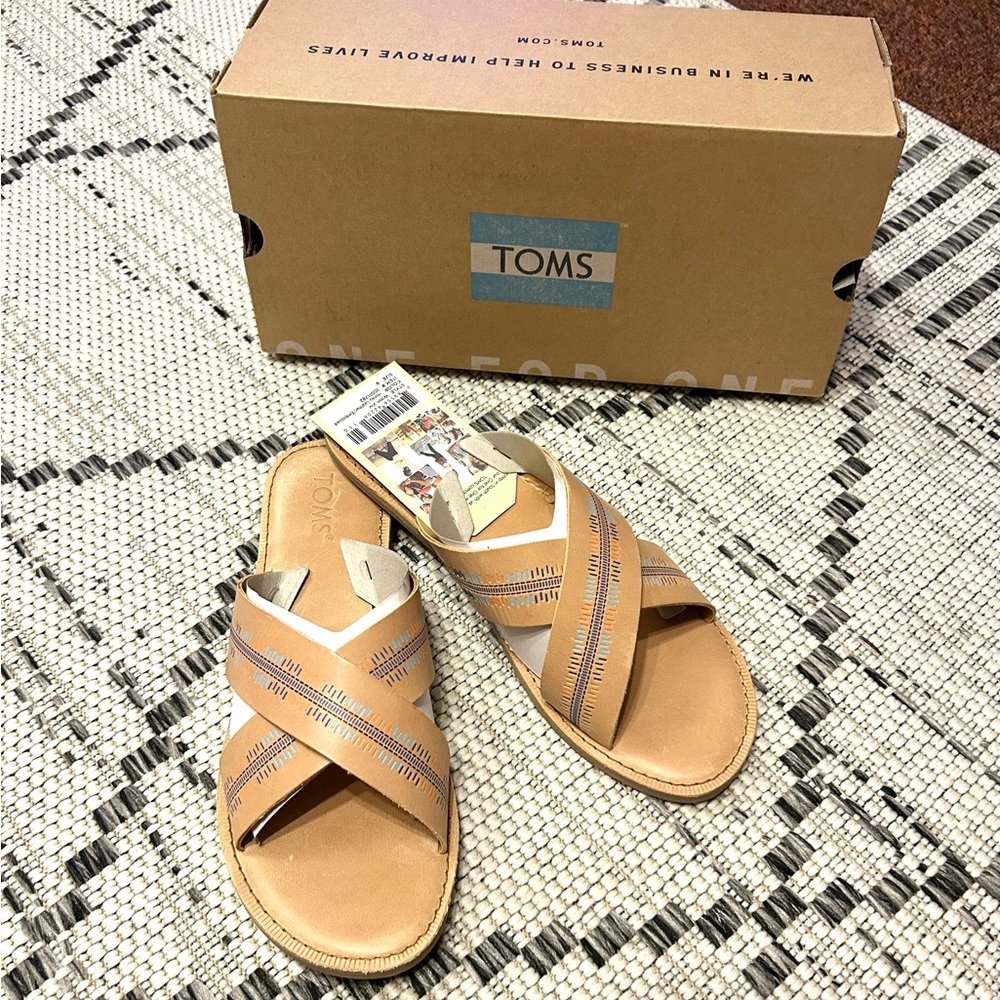 New TOMS Women's Size 9 Viv Honey Leather Tan Cross-Strap Sandals NIB